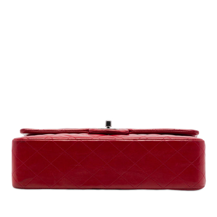 Chanel Sac porté épaule Classic Double rabat Moyen Cuir d'agneau Rouge – vue 3 – GABY PARIS