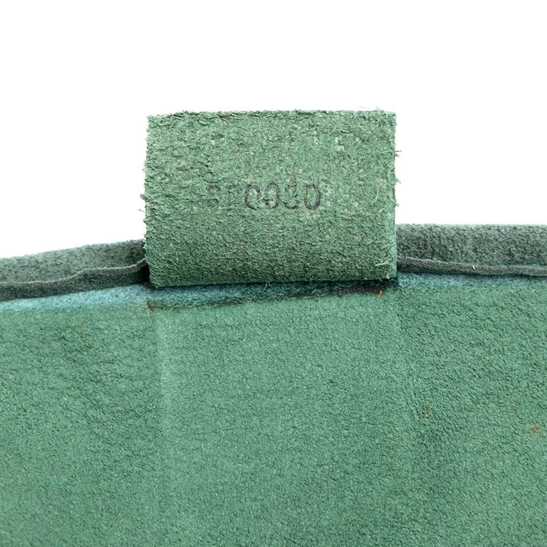 Louis Vuitton Taiga Kendall PM Vert – GABY PARIS Authentique