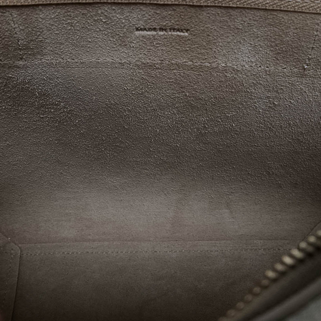 Celine grainé Sac ceinture Nano Cuir de veau grainé Doré – vue 4 – GABY PARIS