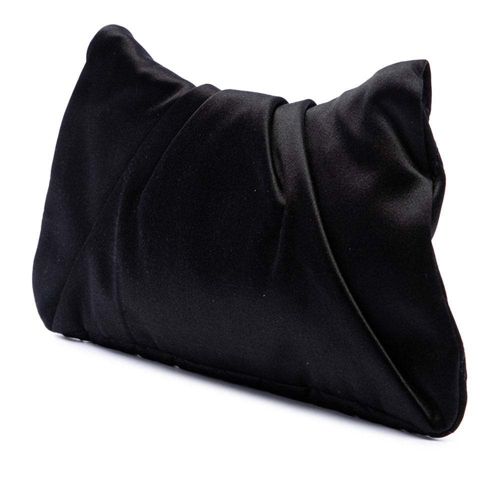 Chanel CC Matelassé Half Moon Pochette Petit Noir – vue 2 – GABY PARIS