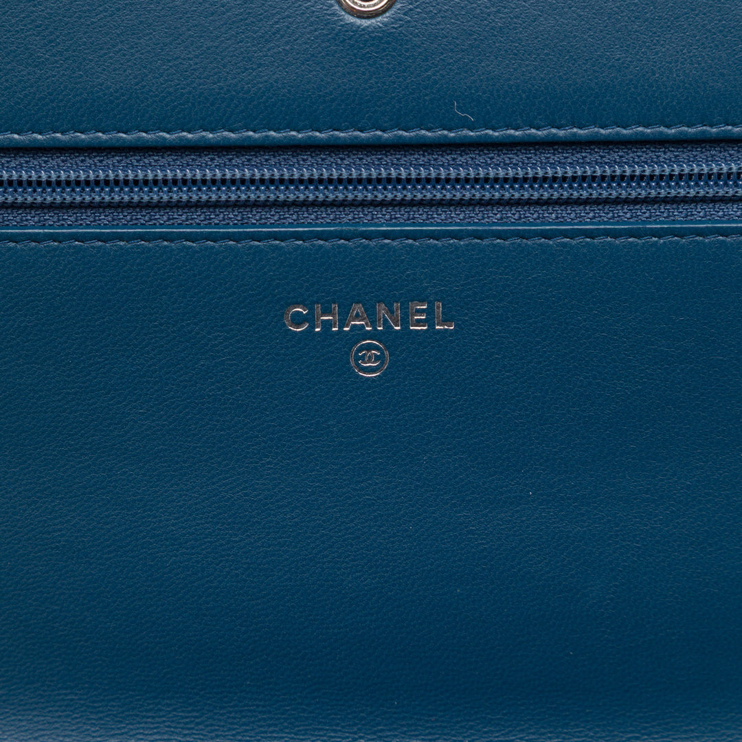 Chanel CC embossé Diamond Wallet on Chain Cuir d'agneau Bleu – vue 5 – GABY PARIS