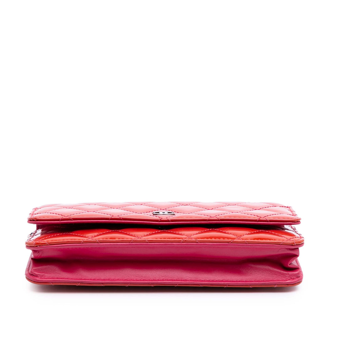 Bicolor Classic Patent Wallet On Chain Red - Gaby Paris
