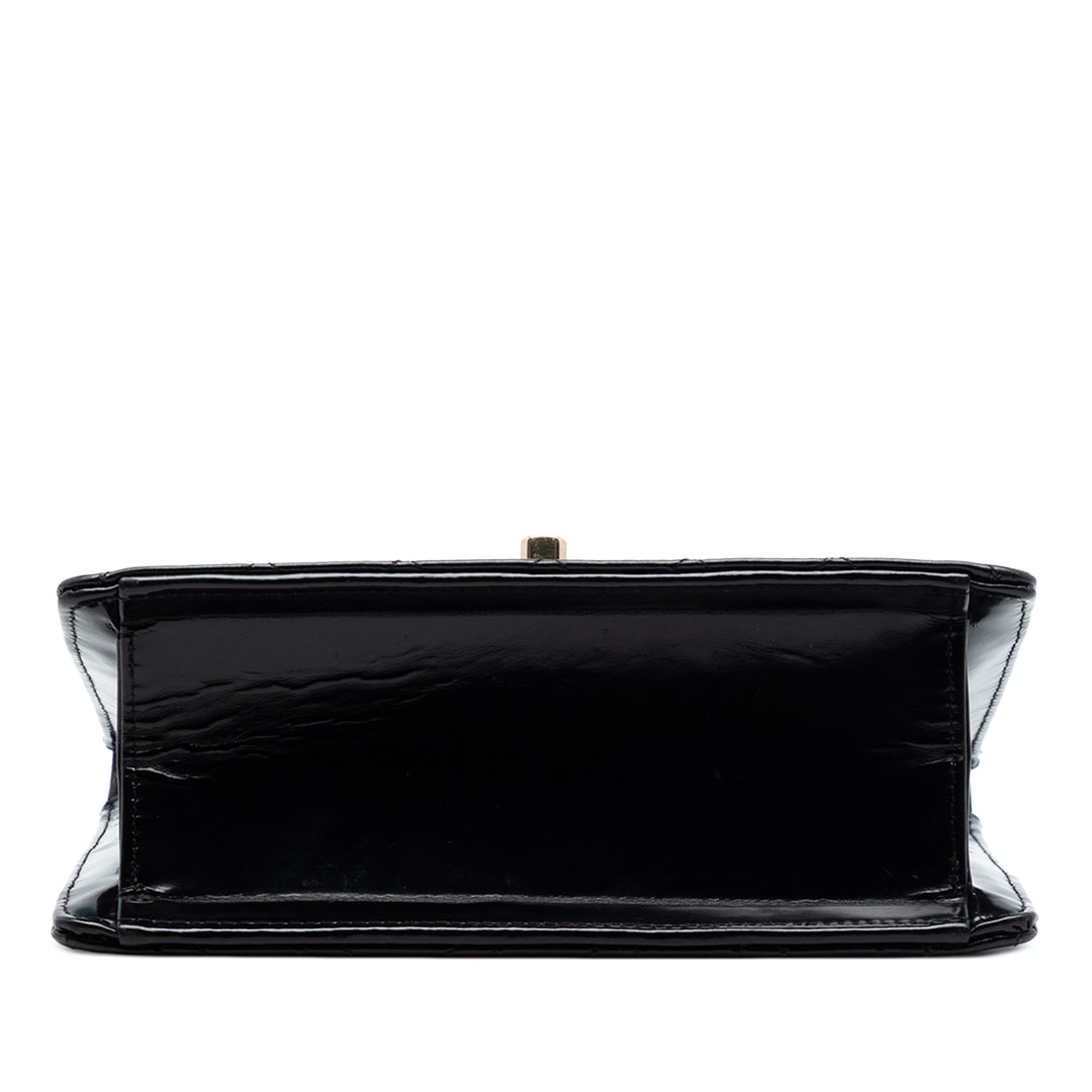 Chanel CC Matelassé Cuir verni Square à rabat