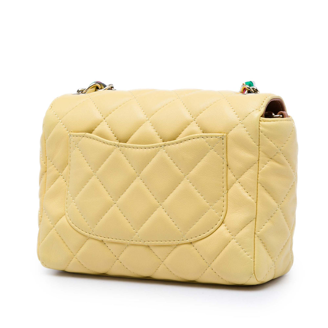Chanel Small Matelassé Cuir d'agneau Cocovado Ribbon Chain à rabat