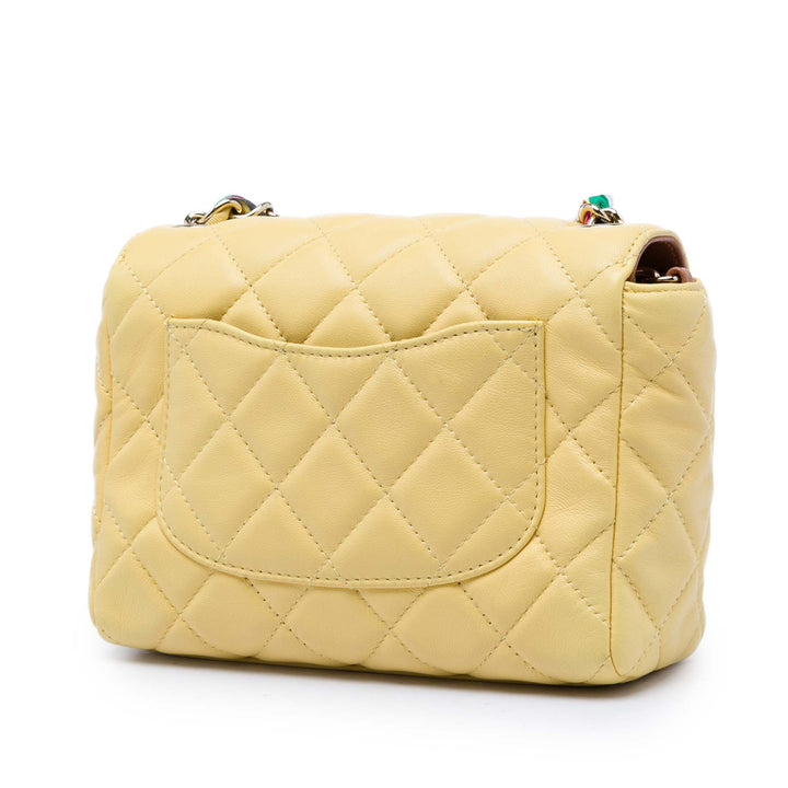 Chanel Small Matelassé Cuir d'agneau Cocovado Ribbon Chain à rabat