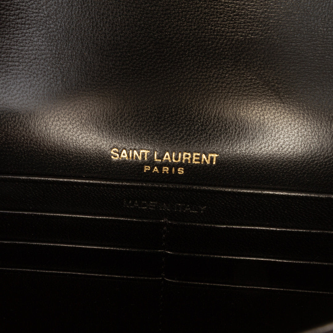 Saint Laurent Chevron Cuir Cassandre Envelope Chain Portefeuille