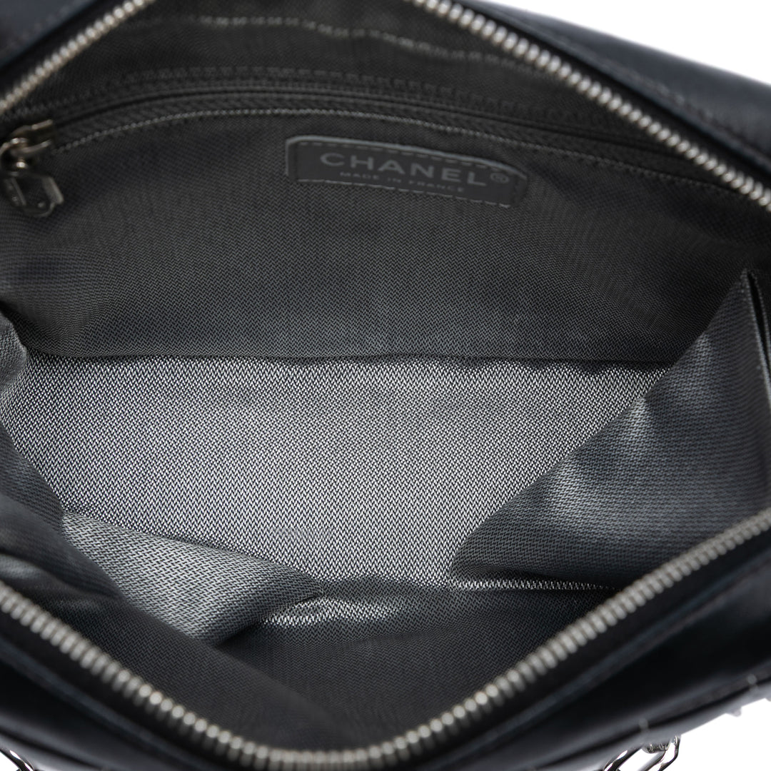 Chanel Small Vertical Matelassé Cuir d’agneau Mademoiselle Sac caméra