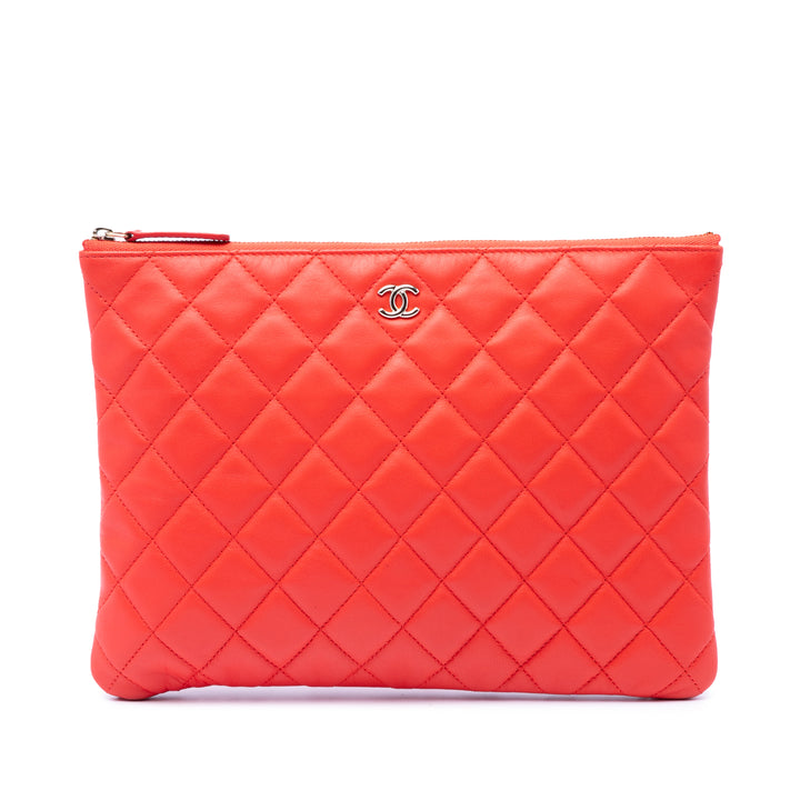 Chanel Medium Matelassé Cuir d’agneau O Étui Pochette