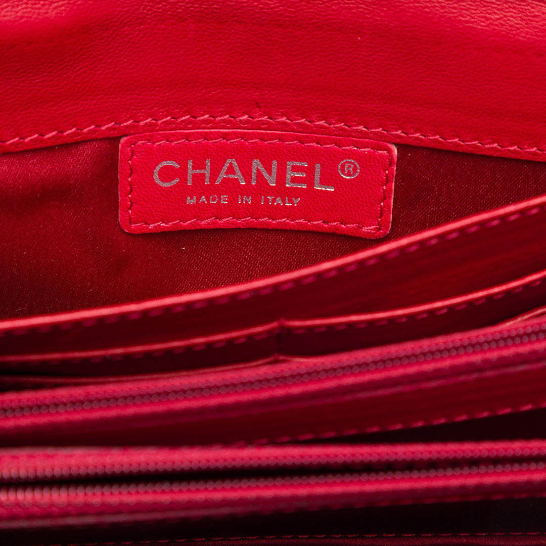 Chanel Sac porté épaule CC Matelassé East West Wallet on Chain Rouge – vue 5 – GABY PARIS