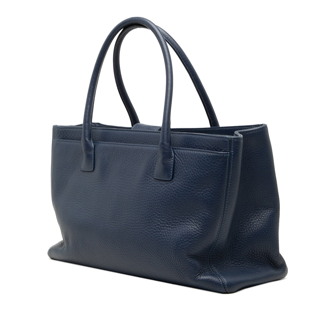 Chanel Medium Cuir de veau Executive Cerf Cabas
