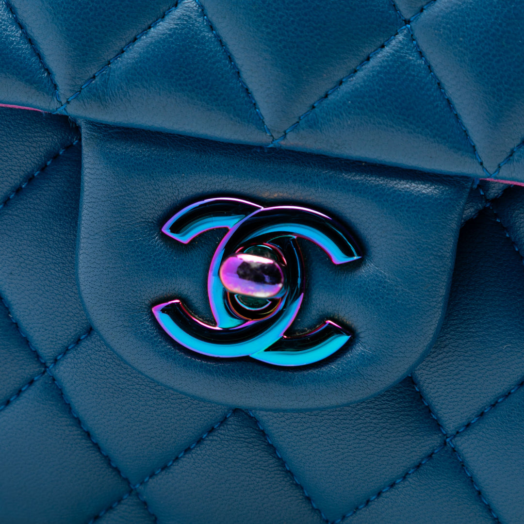 Chanel Small Classic Cuir d’agneau Rainbow Hardware Double rabat