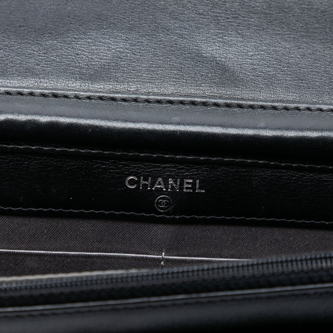 Chanel clouté Cuir d’agneau CC Wallet on Chain