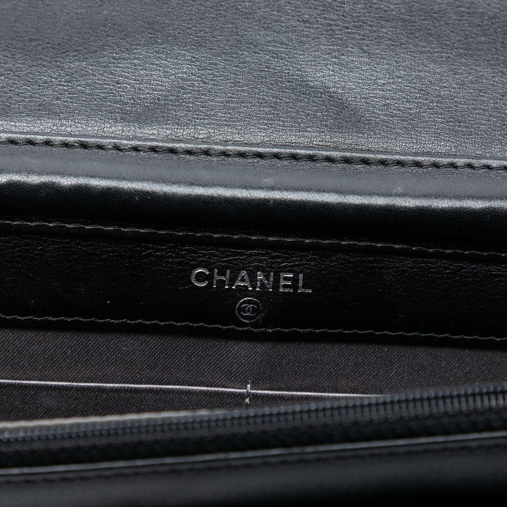 Chanel clouté Cuir d’agneau CC Wallet on Chain