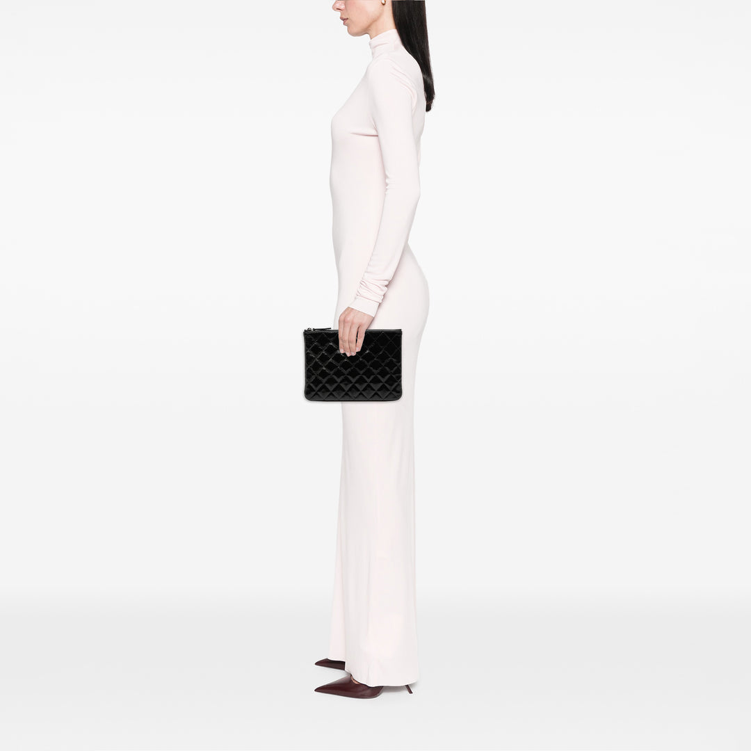 Chanel Matelassé froissé O Étui Pochette Petit Cuir