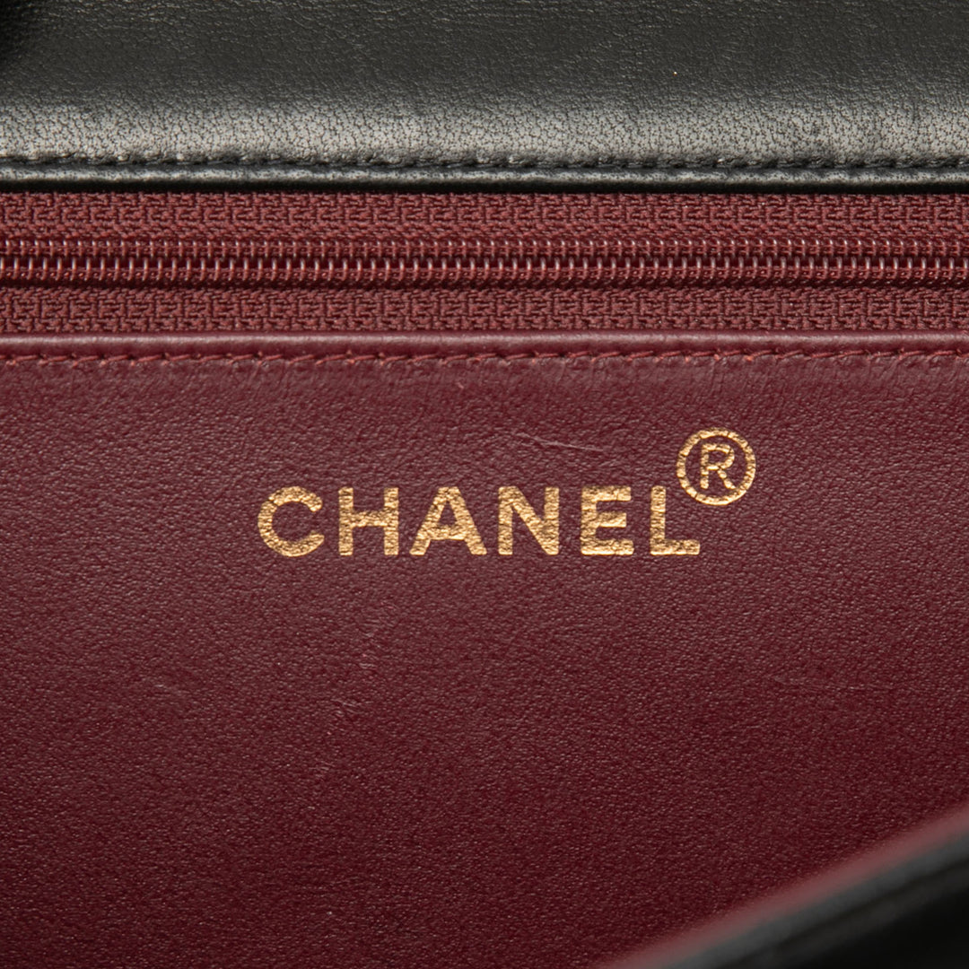 Chanel Medium CC Matelassé Cuir d’agneau Simple rabat