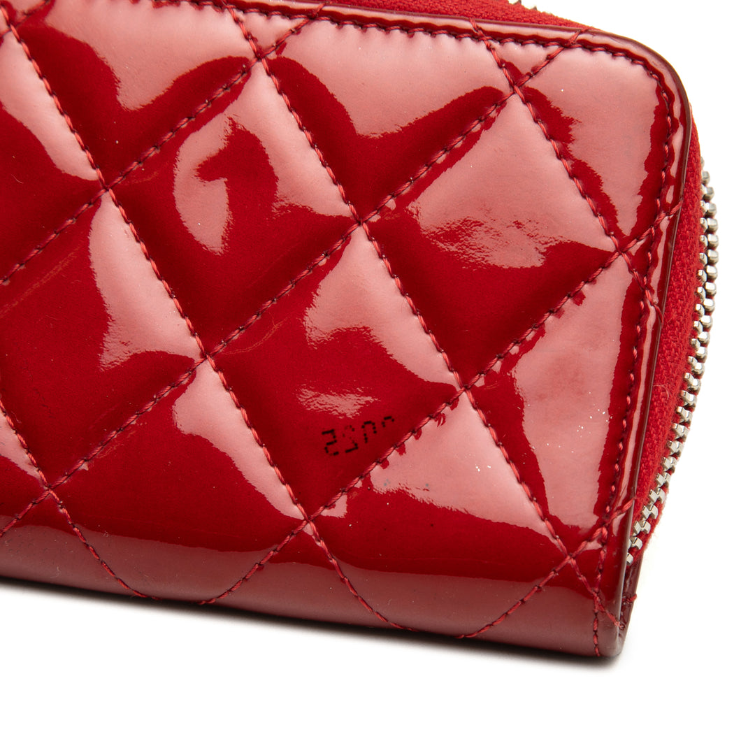 Chanel CC Matelassé Cuir verni Brilliant Zip Around Coin Pochette