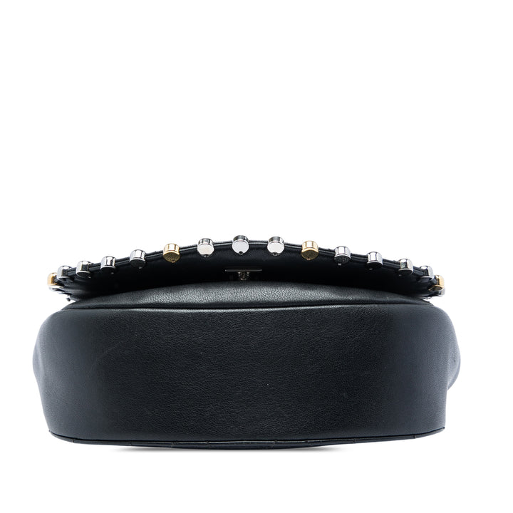Chanel Small Matelassé Cuir d'agneau clouté Bubble à rabat