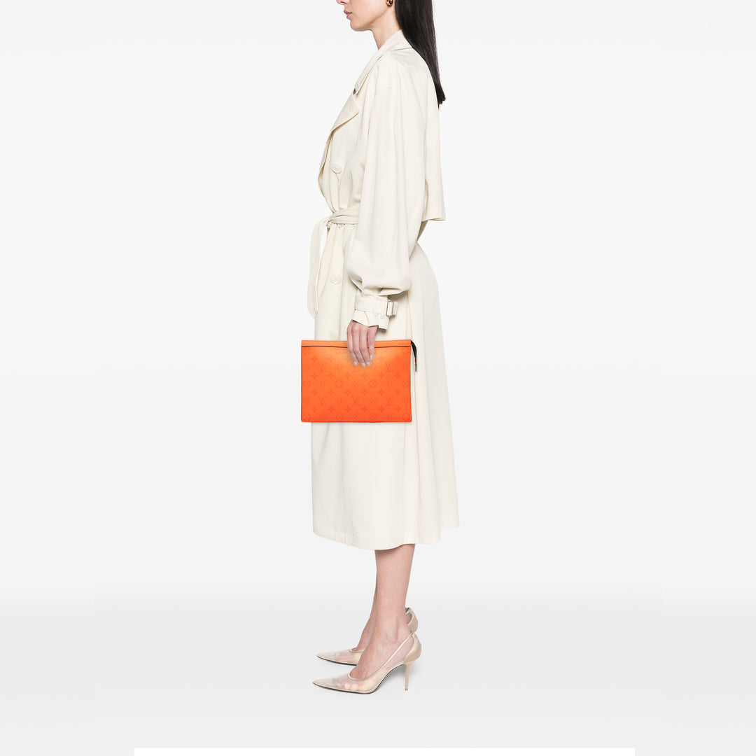 Louis Vuitton Taigarama Pochette Voyage MM Toile Monogram
