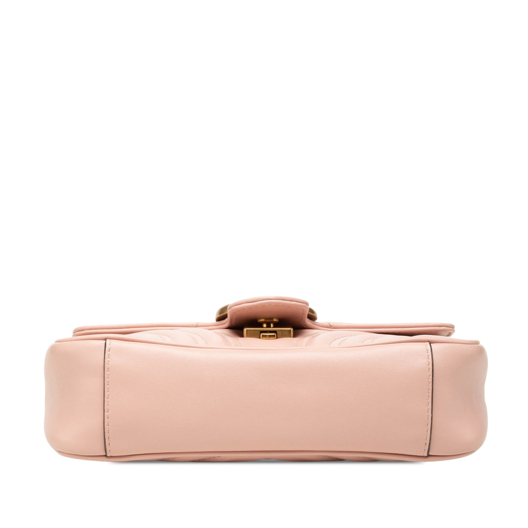 Gucci Sac porté épaule GG Marmont Matelasse Petit Cuir de veau Rose – vue 3 – GABY PARIS