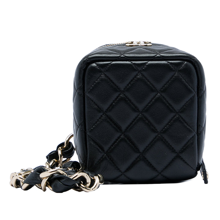 Chanel CC Matelassé Cuir d'agneau Cube Wristlet Vanity