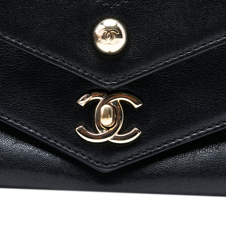 Chanel Mini Matelassé Sheepskin Double Chevron à rabat