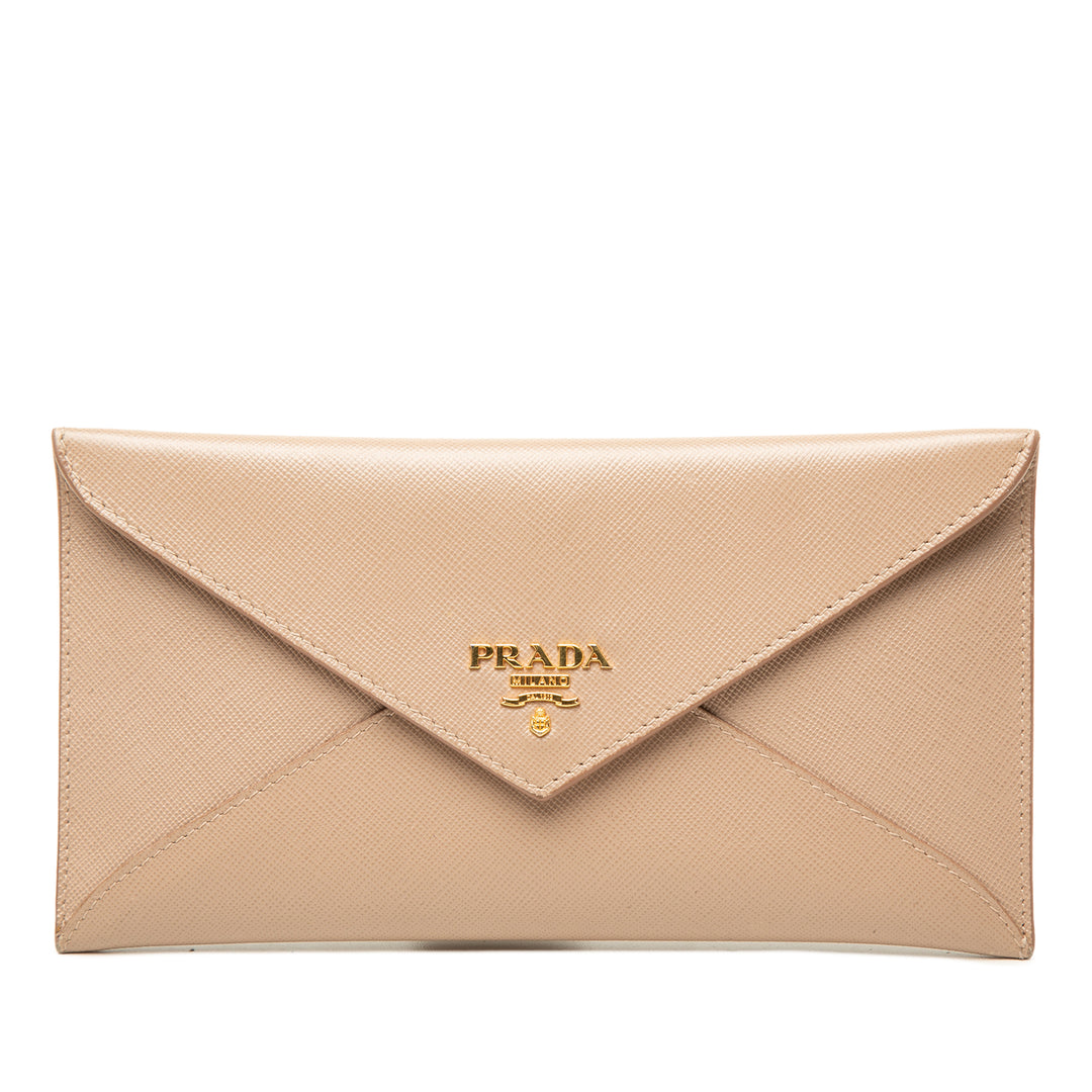 Prada Portefeuille Enveloppe Saffiano Beige – vue principale – GABY PARIS