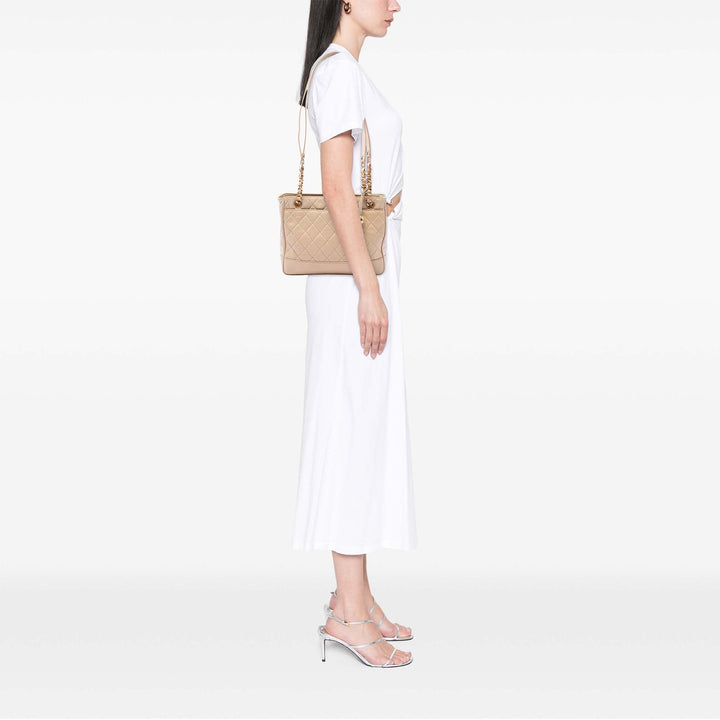 Chanel CC Matelassé Cuir d’agneau Coco Ball Chain Sac bandoulière