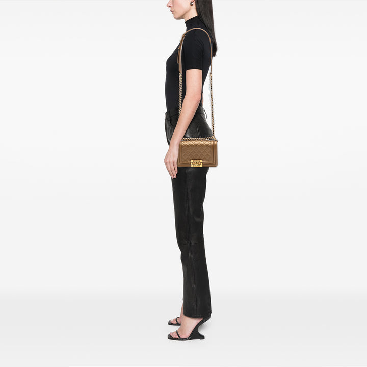 Chanel Small Matelassé Metallic Cuir d’agneau Boy à rabat