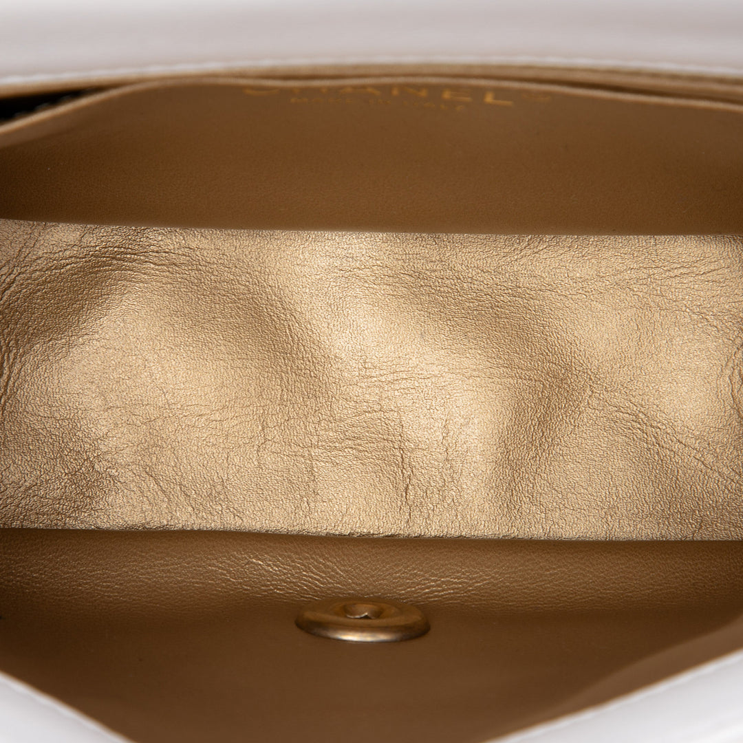 Classic Carré Perle Crush Rabat simple Mini Cuir d'agneau Blanc