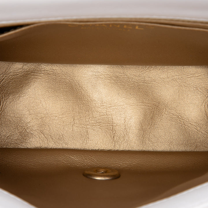 Classic Carré Perle Crush Rabat simple Mini Cuir d'agneau Blanc