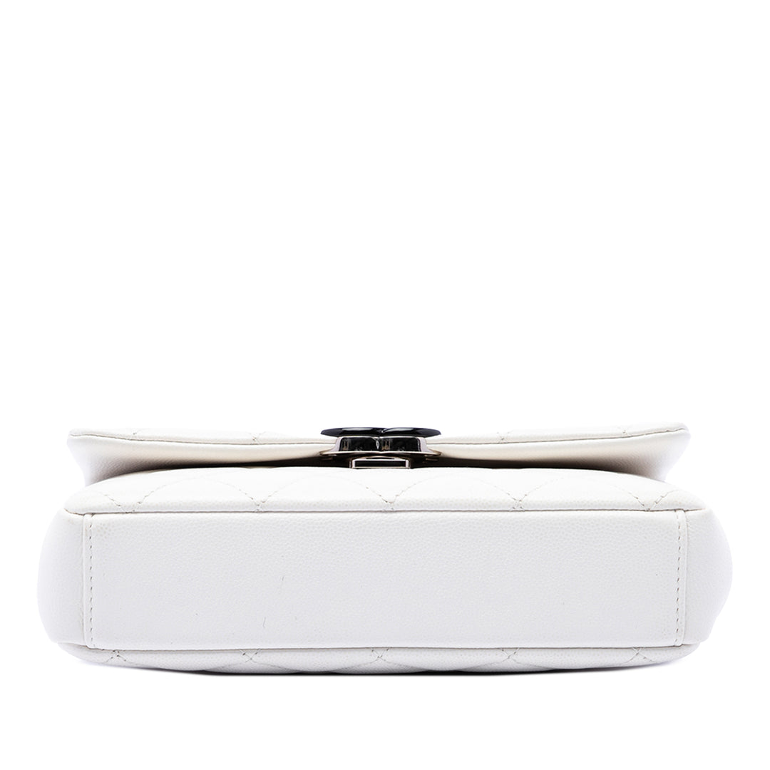 Chanel Matelassé My Everything à rabat Petit Cuir caviar Blanc – vue 3 – GABY PARIS