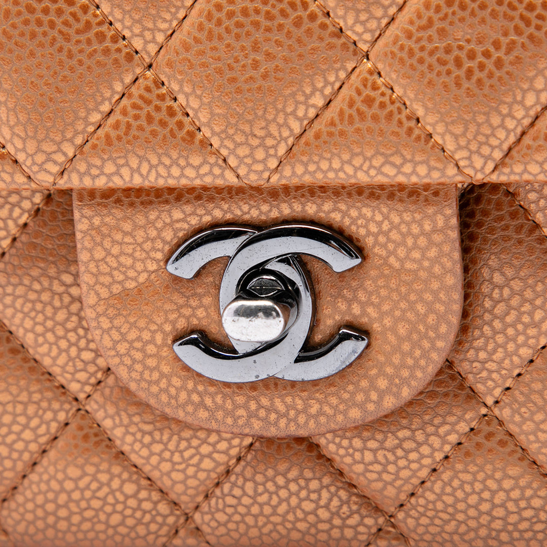 Chanel Sac porté épaule Classic Métallisé Double rabat Moyen Cuir caviar Marron – vue 5 – GABY PARIS