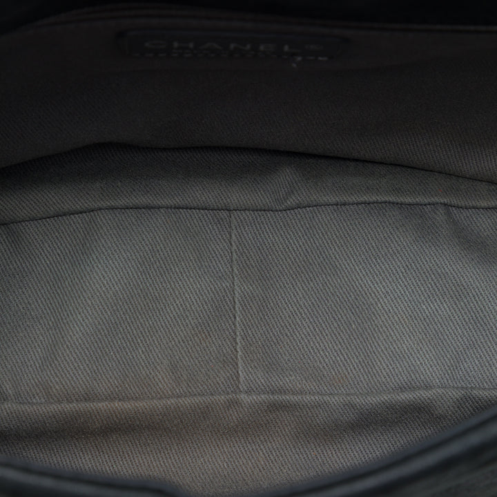Chanel Iridescent Cuir de veau East Glint à rabat