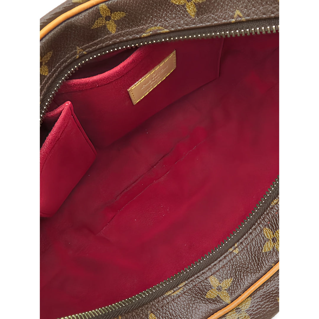 Louis Vuitton Croissant MM Monogram Marron – vue 4 – GABY PARIS