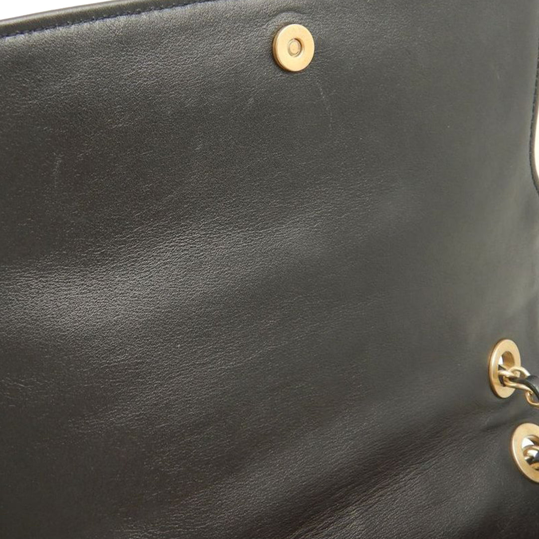 Chanel Medium Matelassé Cuir d'agneau Logo Enchained à rabat