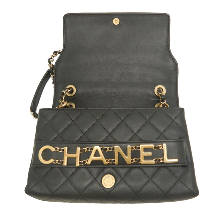 Chanel Medium Matelassé Cuir d'agneau Logo Enchained à rabat