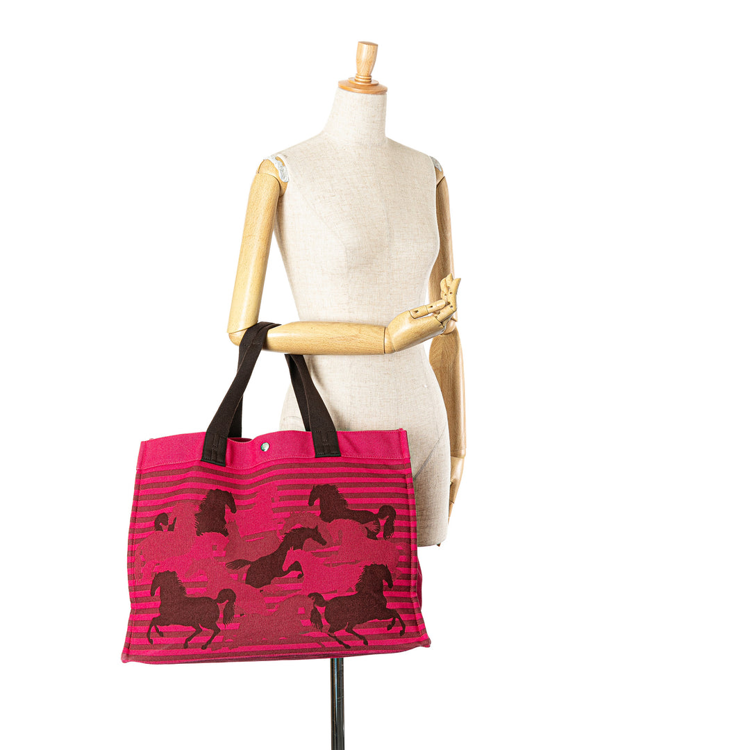 Toile Chevaux En Camouflage Beach Tote Pink - Gaby Paris