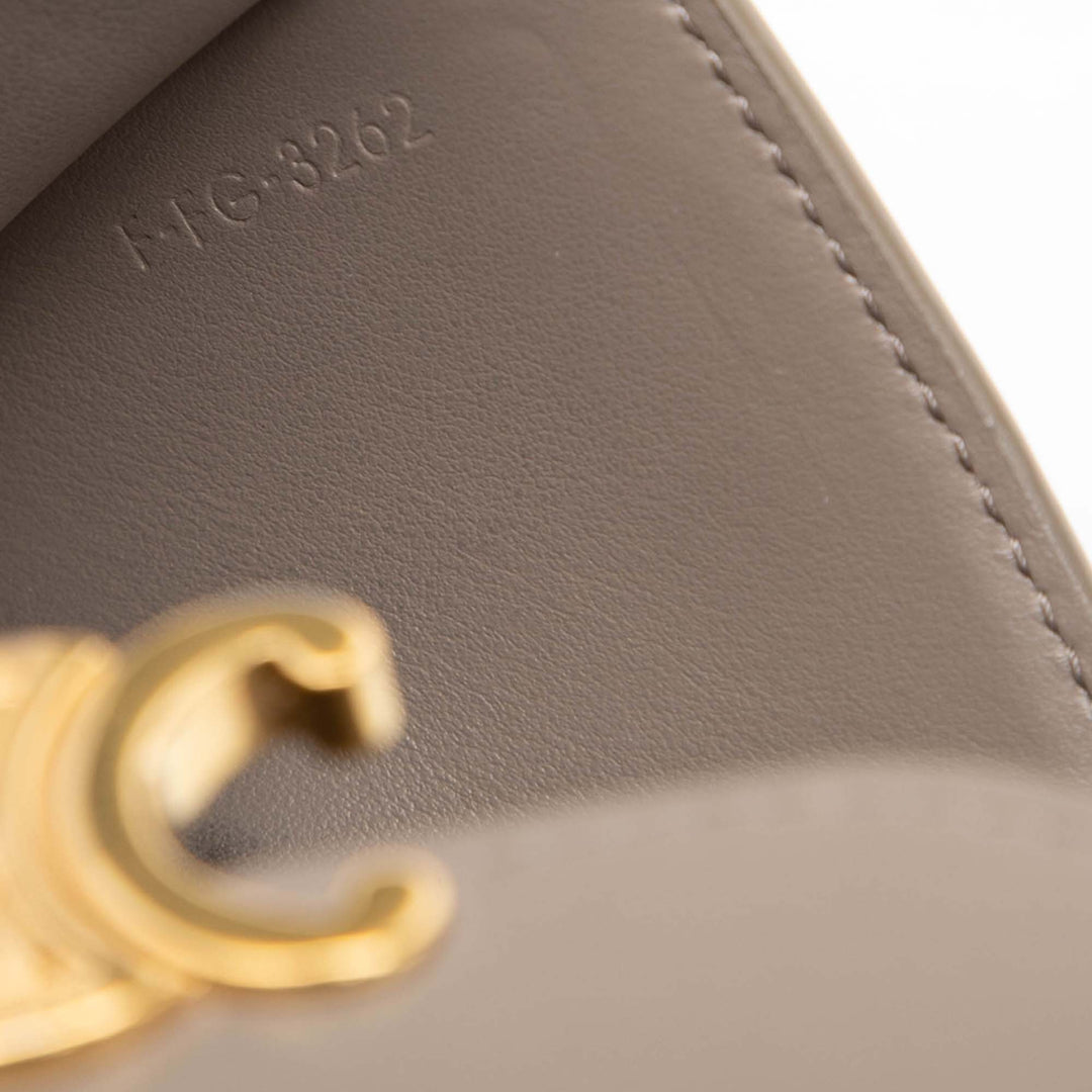 Celine brillant Cuir de veau Triomphe à rabat Small Portefeuille