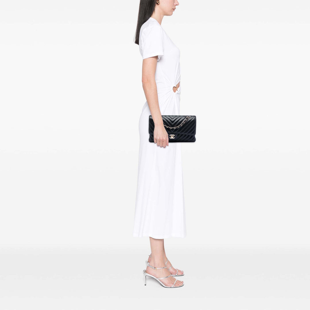 Chanel Medium Classic Chevron Cuir d’agneau Double rabat