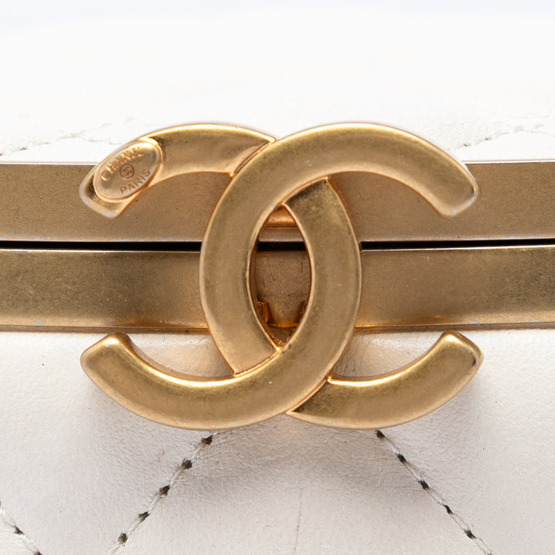 Chanel Small Matelassé Cuir d’agneau Crown Boîte Sac