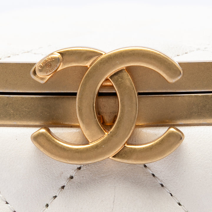 Chanel Small Matelassé Cuir d’agneau Crown Boîte Sac