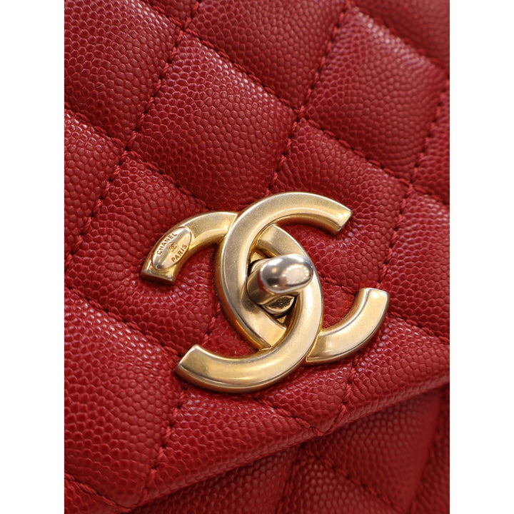 Chanel Sac à main Matelassé Coco à Petit Cuir caviar Rouge – vue 4 – GABY PARIS
