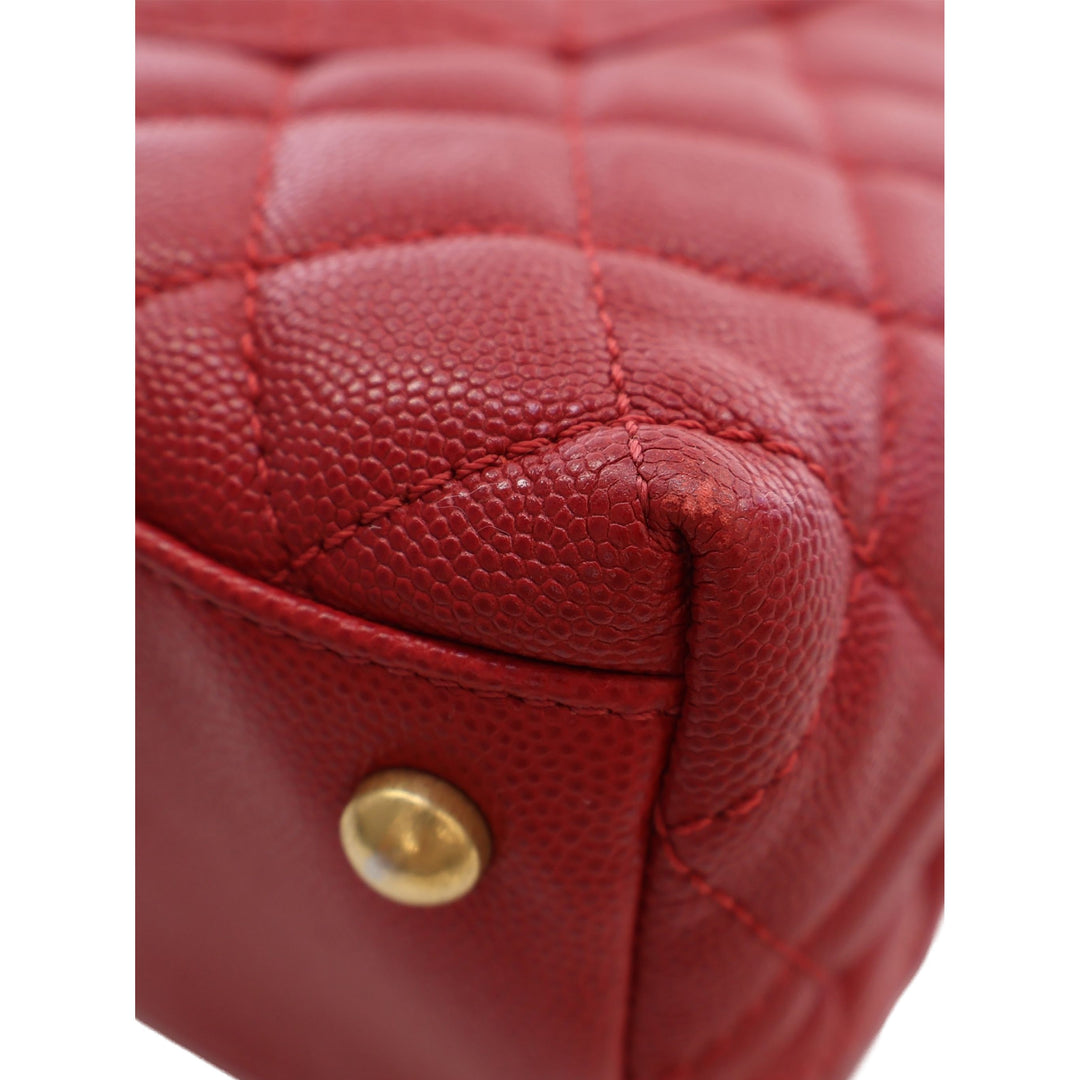 Chanel Sac à main Matelassé Coco à Petit Cuir caviar Rouge – vue 6 – GABY PARIS