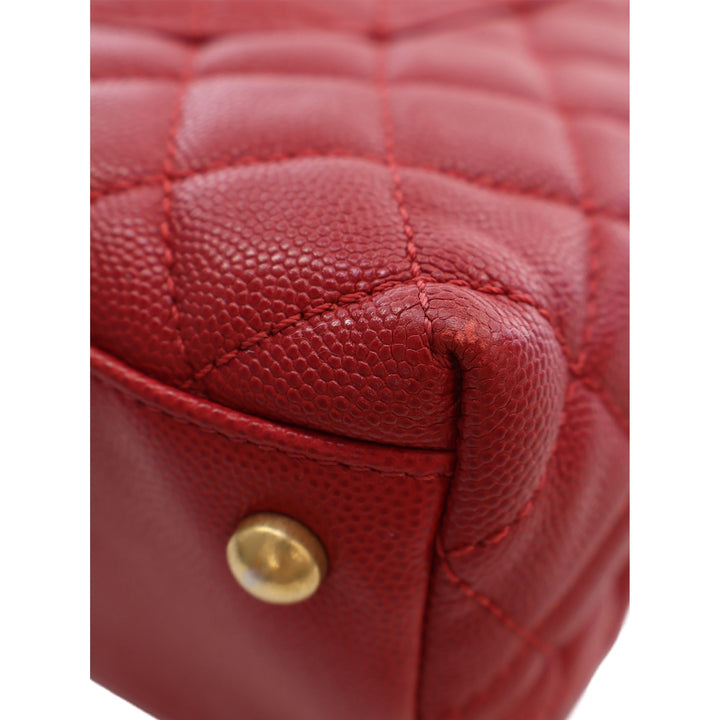Chanel Sac à main Matelassé Coco à Petit Cuir caviar Rouge – vue 6 – GABY PARIS