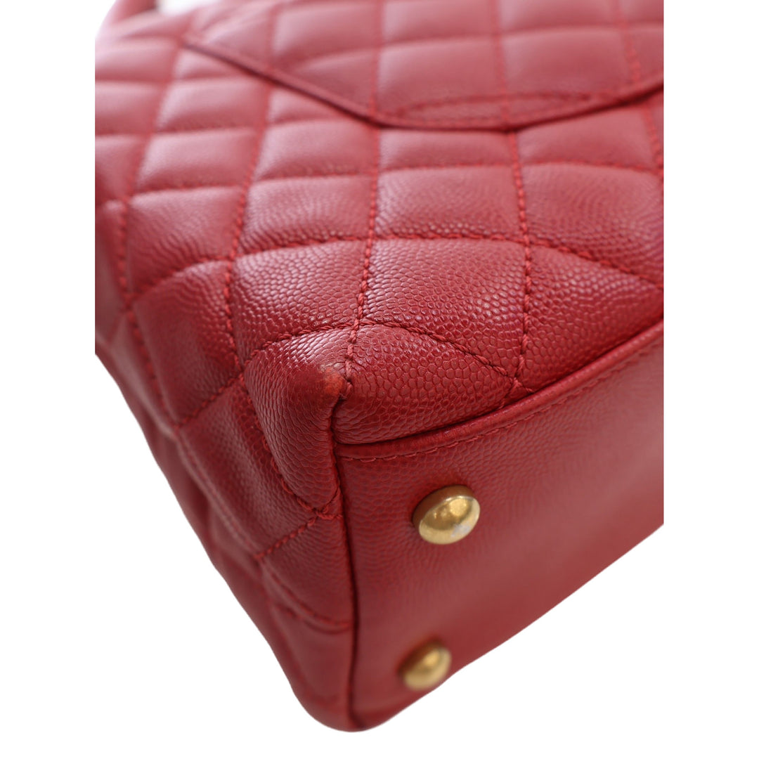 Chanel Sac à main Matelassé Coco à Petit Cuir caviar Rouge – vue 7 – GABY PARIS