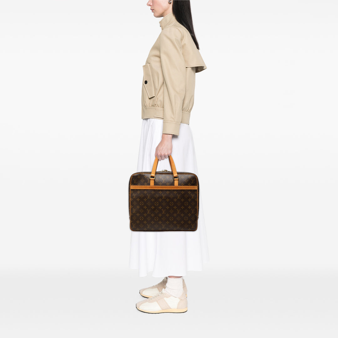 Louis Vuitton Porte Documents Pegase Monogram Marron – vue 6 – GABY PARIS