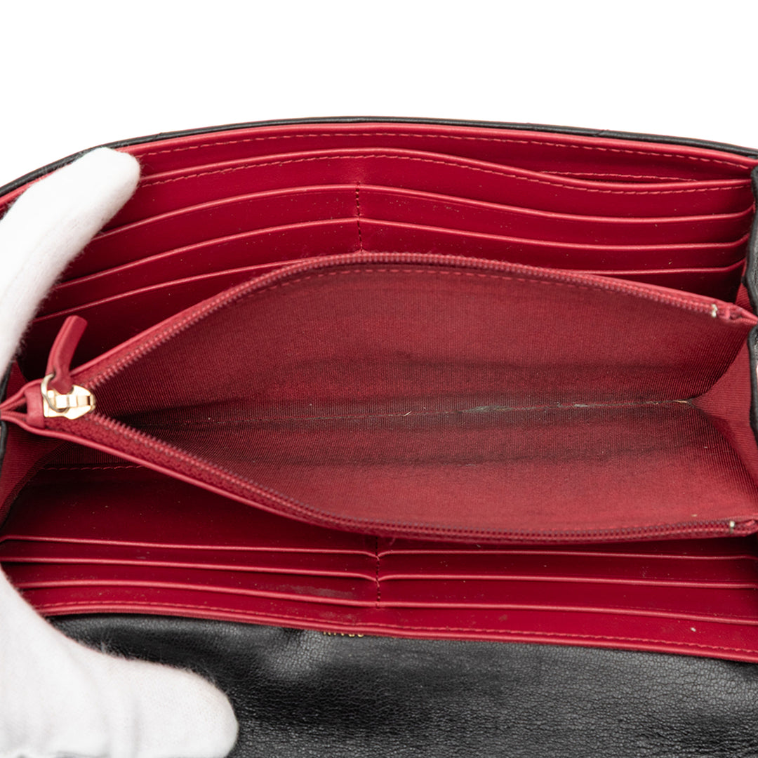 Chanel Matelassé Cuir d’agneau 19 à rabat Portefeuille