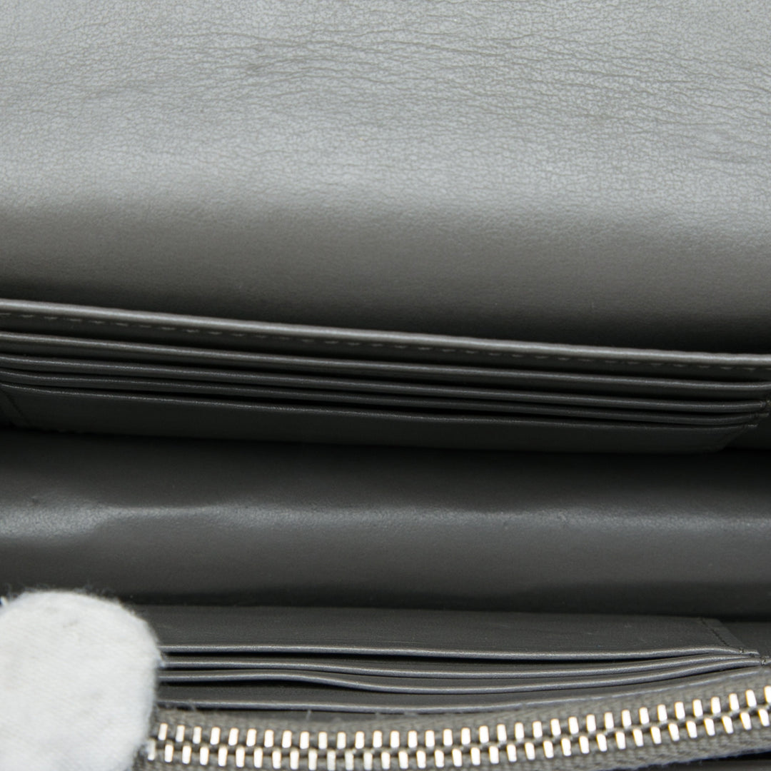 Saint Laurent Croc embossé Sunset Wallet on Chain Mini Gris – vue 4 – GABY PARIS