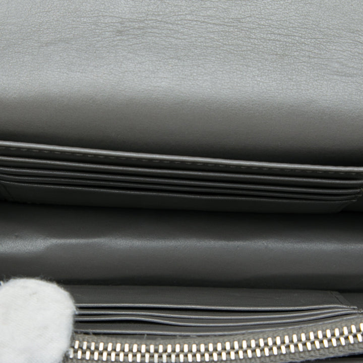 Saint Laurent Croc embossé Sunset Wallet on Chain Mini Gris – vue 4 – GABY PARIS