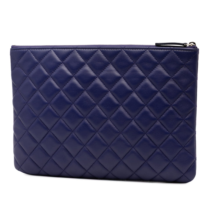 Chanel Medium CC Quilted Cuir d’agneau O Étui Pochette Violet